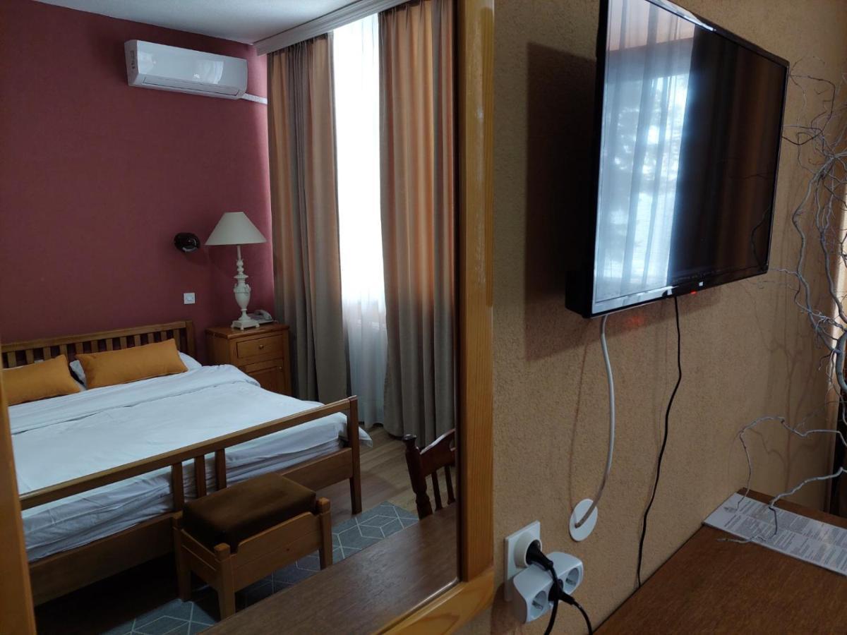 Lakeview Hotel And Resort Otesevo 外观 照片