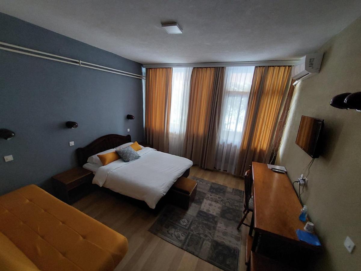 Lakeview Hotel And Resort Otesevo 外观 照片